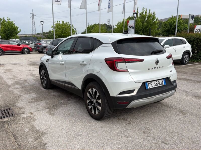 https://cdn-dk.caraffinity.it/dealer/datafiles/vehicle/images/800/967/fSvSL0nros7OTgew.jpg?opacity=0&size=20&position=TOP_RIGHT&border=8&watermark=%2Fdealer%2Fdatafiles%2Fvehicle%2Fimages%2Fwatermark%2F967%2Fc508bea0-816d-49ea-a20c-ad89ecd61836.png