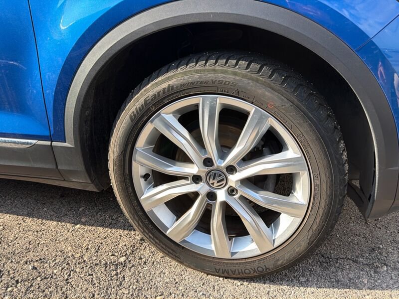 https://cdn-dk.caraffinity.it/dealer/datafiles/vehicle/images/800/967/hAYUGSZtix78SrIQ.jpg?opacity=0&size=20&position=TOP_RIGHT&border=8&watermark=%2Fdealer%2Fdatafiles%2Fvehicle%2Fimages%2Fwatermark%2F967%2Fc508bea0-816d-49ea-a20c-ad89ecd61836.png