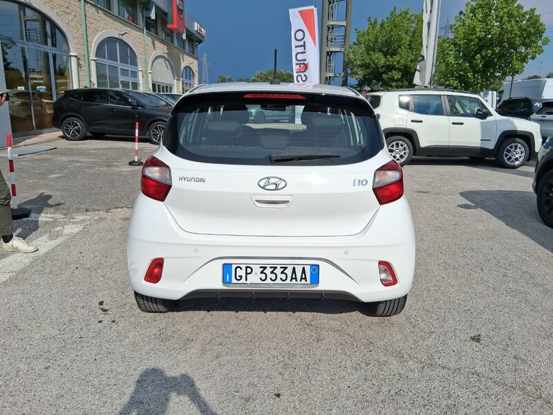 https://cdn-dk.caraffinity.it/dealer/datafiles/vehicle/images/800/967/hKCWw6lEWfIYP8Kb.jpg?opacity=0&size=20&position=TOP_RIGHT&border=8&watermark=%2Fdealer%2Fdatafiles%2Fvehicle%2Fimages%2Fwatermark%2F967%2Fc508bea0-816d-49ea-a20c-ad89ecd61836.png