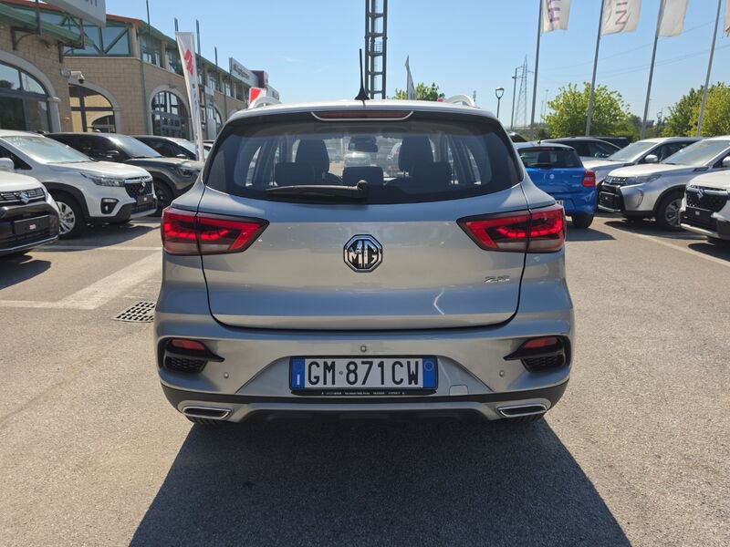 https://cdn-dk.caraffinity.it/dealer/datafiles/vehicle/images/800/967/iSW0cSfVytxKUi5T.jpg?opacity=0&size=20&position=TOP_RIGHT&border=8&watermark=%2Fdealer%2Fdatafiles%2Fvehicle%2Fimages%2Fwatermark%2F967%2Fc508bea0-816d-49ea-a20c-ad89ecd61836.png