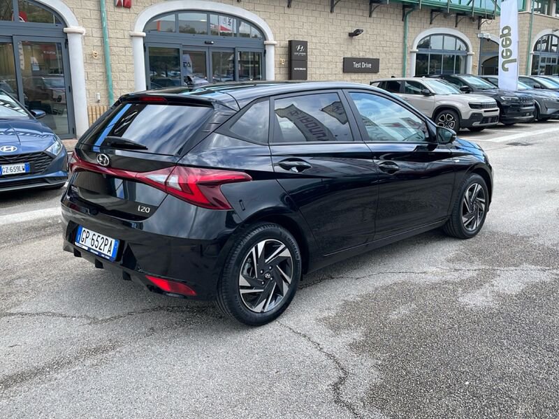 https://cdn-dk.caraffinity.it/dealer/datafiles/vehicle/images/800/967/iUqdMvWd8kCrD9kv.jpg?opacity=0&size=20&position=TOP_RIGHT&border=8&watermark=%2Fdealer%2Fdatafiles%2Fvehicle%2Fimages%2Fwatermark%2F967%2Fc508bea0-816d-49ea-a20c-ad89ecd61836.png