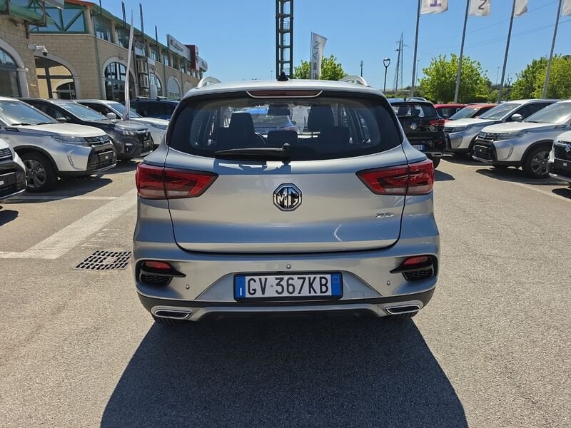 https://cdn-dk.caraffinity.it/dealer/datafiles/vehicle/images/800/967/kf57rx462Xj4cmc3.jpg?opacity=0&size=20&position=TOP_RIGHT&border=8&watermark=%2Fdealer%2Fdatafiles%2Fvehicle%2Fimages%2Fwatermark%2F967%2Fc508bea0-816d-49ea-a20c-ad89ecd61836.png