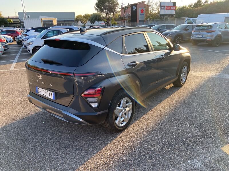 https://cdn-dk.caraffinity.it/dealer/datafiles/vehicle/images/800/967/kvyKL8HHanH44YJY.jpg?opacity=0&size=20&position=TOP_RIGHT&border=8&watermark=%2Fdealer%2Fdatafiles%2Fvehicle%2Fimages%2Fwatermark%2F967%2Fc508bea0-816d-49ea-a20c-ad89ecd61836.png