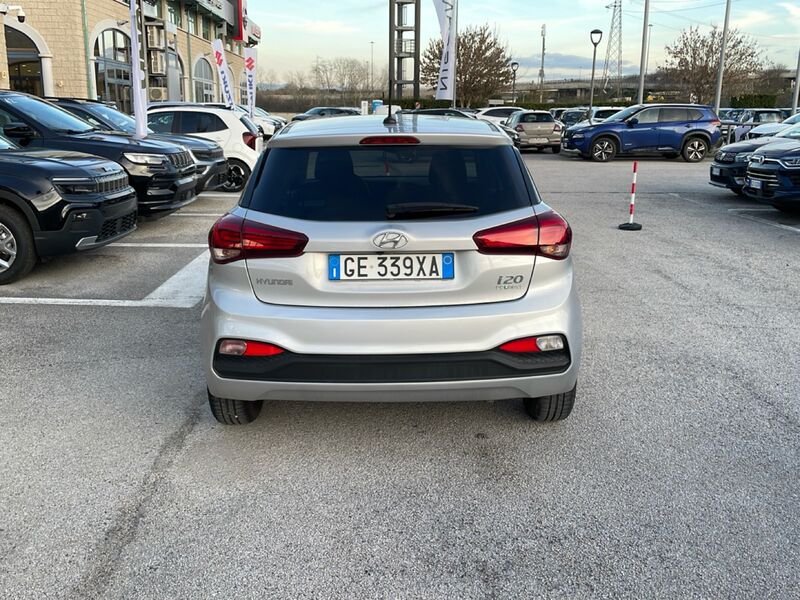 https://cdn-dk.caraffinity.it/dealer/datafiles/vehicle/images/800/967/oBPlQK1HPloUjedL.jpg?opacity=0&size=20&position=TOP_RIGHT&border=8&watermark=%2Fdealer%2Fdatafiles%2Fvehicle%2Fimages%2Fwatermark%2F967%2Fc508bea0-816d-49ea-a20c-ad89ecd61836.png