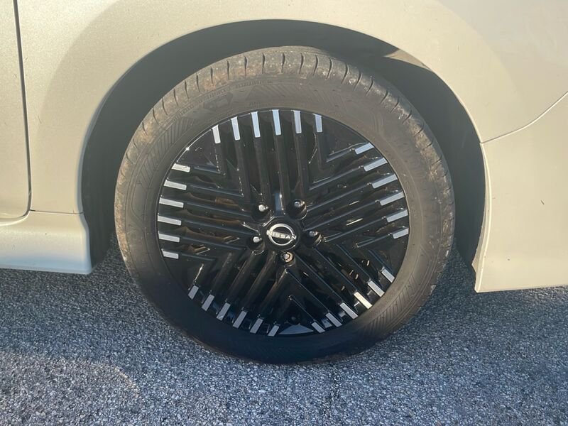 https://cdn-dk.caraffinity.it/dealer/datafiles/vehicle/images/800/967/oMYHZSUcYMtY4CfI.jpg?opacity=0&size=20&position=TOP_RIGHT&border=8&watermark=%2Fdealer%2Fdatafiles%2Fvehicle%2Fimages%2Fwatermark%2F967%2Fc508bea0-816d-49ea-a20c-ad89ecd61836.png