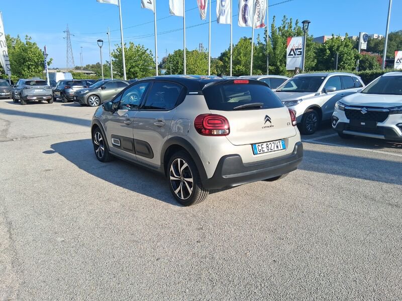 https://cdn-dk.caraffinity.it/dealer/datafiles/vehicle/images/800/967/pEAd6JXh5u3p9tyS.jpg?opacity=0&size=20&position=TOP_RIGHT&border=8&watermark=%2Fdealer%2Fdatafiles%2Fvehicle%2Fimages%2Fwatermark%2F967%2Fc508bea0-816d-49ea-a20c-ad89ecd61836.png