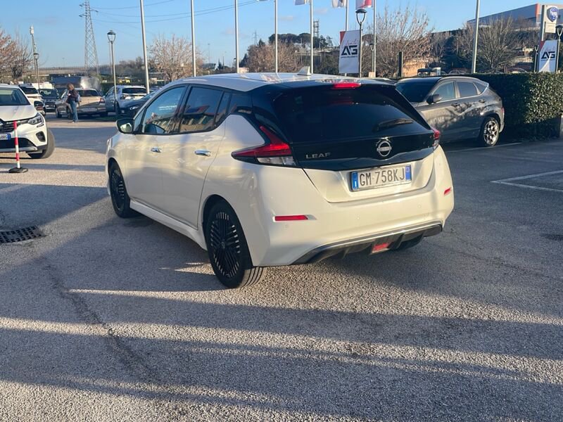 https://cdn-dk.caraffinity.it/dealer/datafiles/vehicle/images/800/967/pOjpNwYEfVGZ13lG.jpg?opacity=0&size=20&position=TOP_RIGHT&border=8&watermark=%2Fdealer%2Fdatafiles%2Fvehicle%2Fimages%2Fwatermark%2F967%2Fc508bea0-816d-49ea-a20c-ad89ecd61836.png