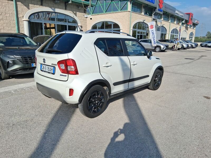 https://cdn-dk.caraffinity.it/dealer/datafiles/vehicle/images/800/967/pQaPcK1WXlxx7UE5.jpg?opacity=100&size=16&position=CENTER_RIGHT&border=8&watermark=%2Fdealer%2Fdatafiles%2Fvehicle%2Fimages%2Fwatermark%2F967%2Fc508bea0-816d-49ea-a20c-ad89ecd61836.png