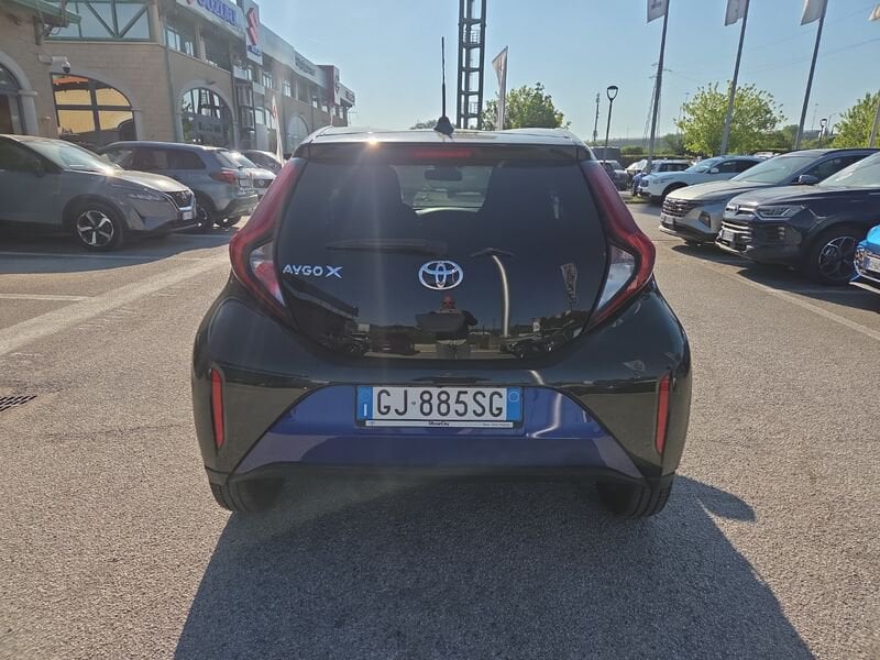 https://cdn-dk.caraffinity.it/dealer/datafiles/vehicle/images/800/967/r7UxwX6oE1RyqKEA.jpg?opacity=100&size=16&position=CENTER_RIGHT&border=8&watermark=%2Fdealer%2Fdatafiles%2Fvehicle%2Fimages%2Fwatermark%2F967%2Fc508bea0-816d-49ea-a20c-ad89ecd61836.png
