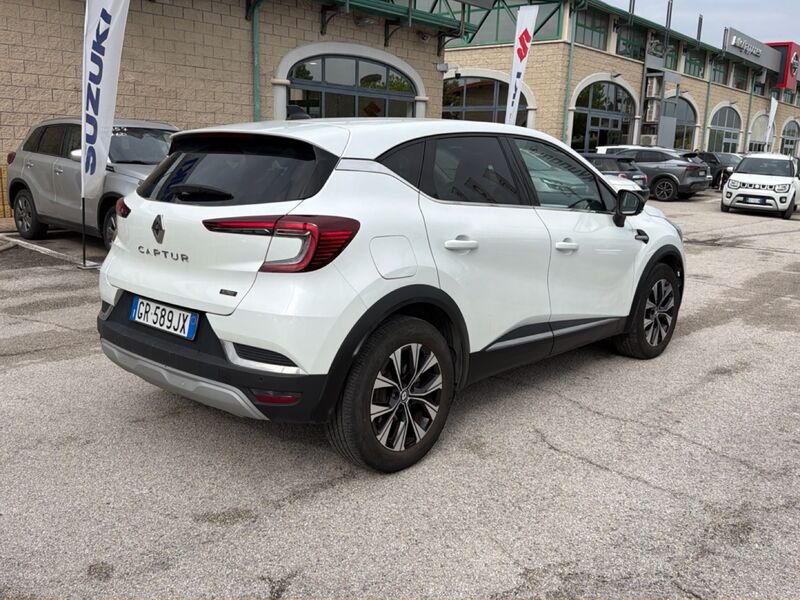 https://cdn-dk.caraffinity.it/dealer/datafiles/vehicle/images/800/967/r9KPDYhka8J7zIx5.jpg?opacity=0&size=20&position=TOP_RIGHT&border=8&watermark=%2Fdealer%2Fdatafiles%2Fvehicle%2Fimages%2Fwatermark%2F967%2Fc508bea0-816d-49ea-a20c-ad89ecd61836.png