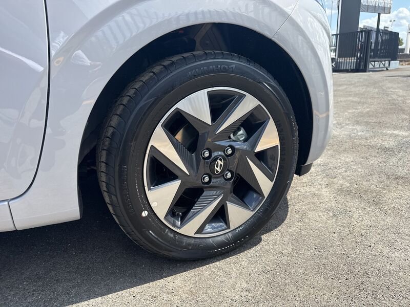 https://cdn-dk.caraffinity.it/dealer/datafiles/vehicle/images/800/967/sTBrEcBctIBhB4g4.jpg?opacity=0&size=20&position=TOP_RIGHT&border=8&watermark=%2Fdealer%2Fdatafiles%2Fvehicle%2Fimages%2Fwatermark%2F967%2Fc508bea0-816d-49ea-a20c-ad89ecd61836.png