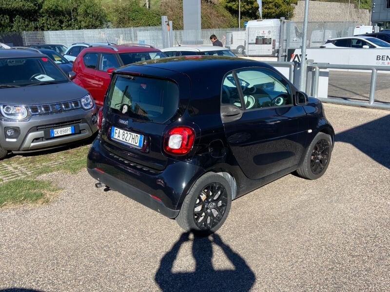 https://cdn-dk.caraffinity.it/dealer/datafiles/vehicle/images/800/967/urP8XbVmHZPZgRdn.jpg?opacity=0&size=20&position=TOP_RIGHT&border=8&watermark=%2Fdealer%2Fdatafiles%2Fvehicle%2Fimages%2Fwatermark%2F967%2Fc508bea0-816d-49ea-a20c-ad89ecd61836.png