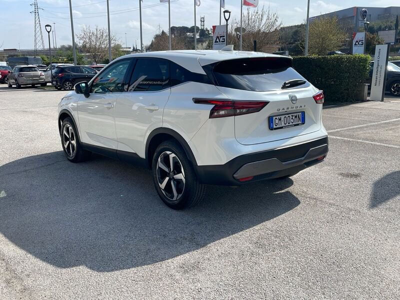 https://cdn-dk.caraffinity.it/dealer/datafiles/vehicle/images/800/967/vD3wQXaL4NL2B044.jpg?opacity=0&size=20&position=TOP_RIGHT&border=8&watermark=%2Fdealer%2Fdatafiles%2Fvehicle%2Fimages%2Fwatermark%2F967%2Fc508bea0-816d-49ea-a20c-ad89ecd61836.png