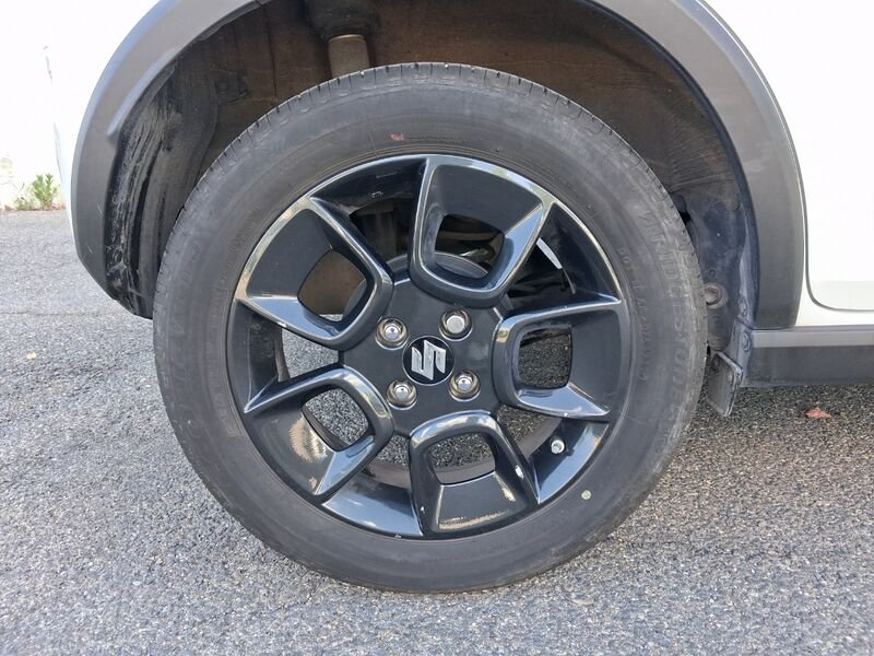 https://cdn-dk.caraffinity.it/dealer/datafiles/vehicle/images/800/967/veVGKgChlpDZtPJc.jpg?opacity=0&size=20&position=TOP_RIGHT&border=8&watermark=%2Fdealer%2Fdatafiles%2Fvehicle%2Fimages%2Fwatermark%2F967%2Fc508bea0-816d-49ea-a20c-ad89ecd61836.png