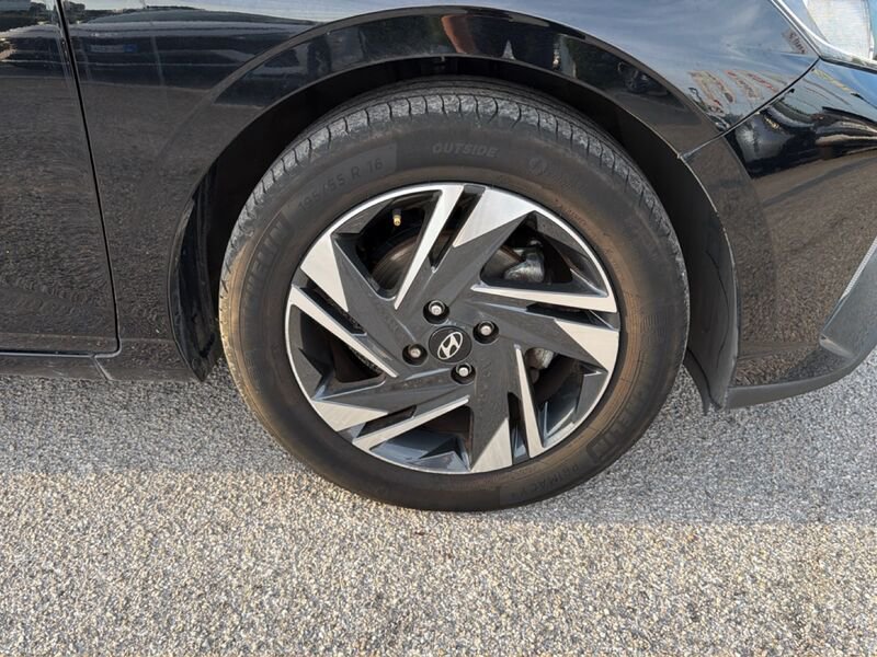 https://cdn-dk.caraffinity.it/dealer/datafiles/vehicle/images/800/967/wB92OM0wIYJmiHnj.jpg?opacity=0&size=20&position=TOP_RIGHT&border=8&watermark=%2Fdealer%2Fdatafiles%2Fvehicle%2Fimages%2Fwatermark%2F967%2Fc508bea0-816d-49ea-a20c-ad89ecd61836.png