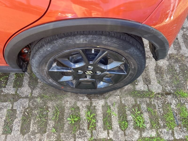 https://cdn-dk.caraffinity.it/dealer/datafiles/vehicle/images/800/967/xeiKMyKsXBuCv6yb.jpg?opacity=0&size=20&position=TOP_RIGHT&border=8&watermark=%2Fdealer%2Fdatafiles%2Fvehicle%2Fimages%2Fwatermark%2F967%2Fc508bea0-816d-49ea-a20c-ad89ecd61836.png
