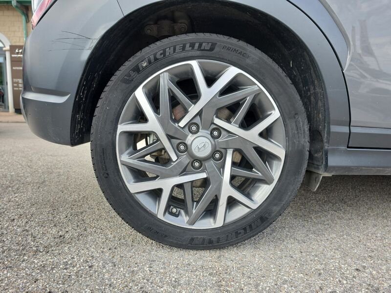 https://cdn-dk.caraffinity.it/dealer/datafiles/vehicle/images/800/967/xhmCGPgH6reQYRk0.jpg?opacity=0&size=20&position=TOP_RIGHT&border=8&watermark=%2Fdealer%2Fdatafiles%2Fvehicle%2Fimages%2Fwatermark%2F967%2Fc508bea0-816d-49ea-a20c-ad89ecd61836.png