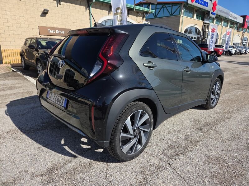 https://cdn-dk.caraffinity.it/dealer/datafiles/vehicle/images/800/967/ymgskGgisfEak29Z.jpg?opacity=100&size=16&position=CENTER_RIGHT&border=8&watermark=%2Fdealer%2Fdatafiles%2Fvehicle%2Fimages%2Fwatermark%2F967%2Fc508bea0-816d-49ea-a20c-ad89ecd61836.png